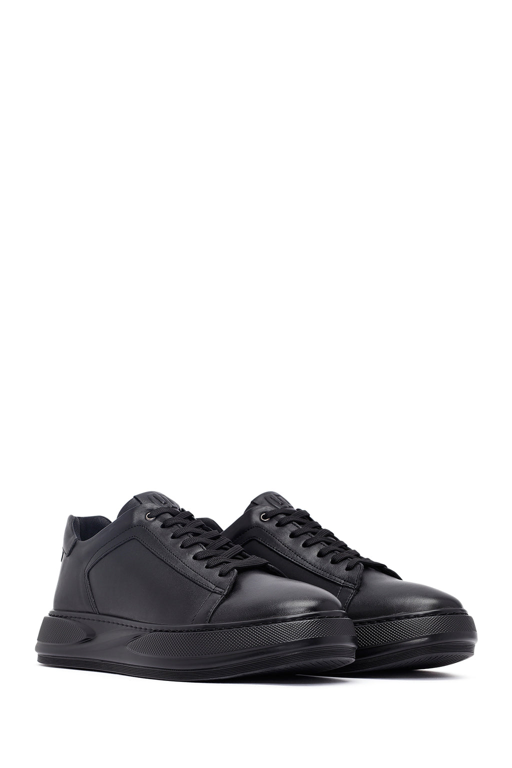Erkek Siyah Bağcıklı Kalın Tabanlı Deri Sneaker