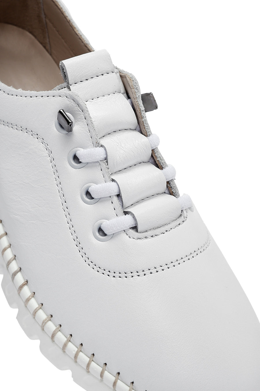 Kadın Beyaz Bağcıklı Deri Sneaker