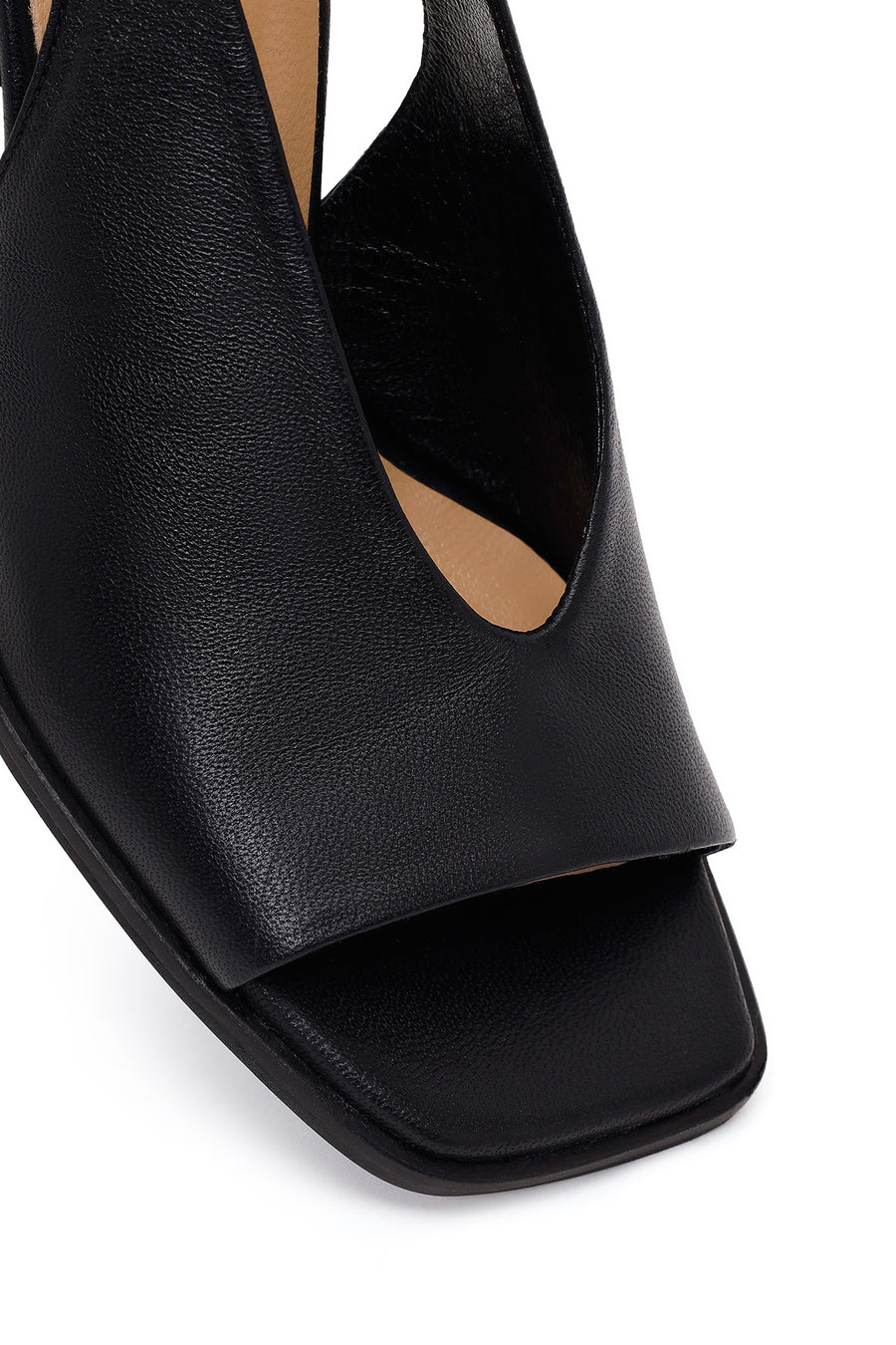 Woman Black Thick-Heeled Leather Sandal