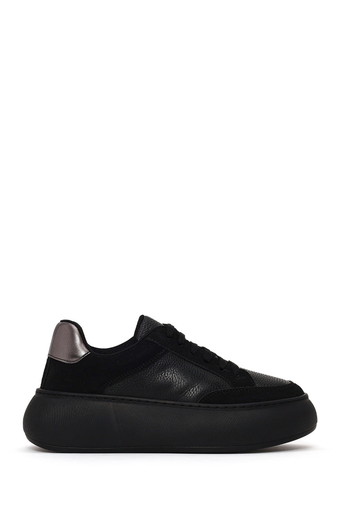 Kadın Siyah Bağcıklı Kalın Tabanlı Sneaker