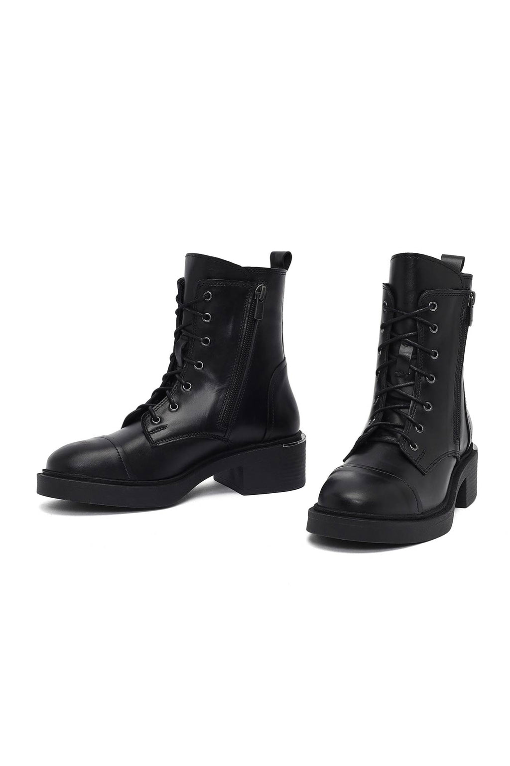 Kadın Siyah Bağcıklı Fermuarlı Deri Postal Bot