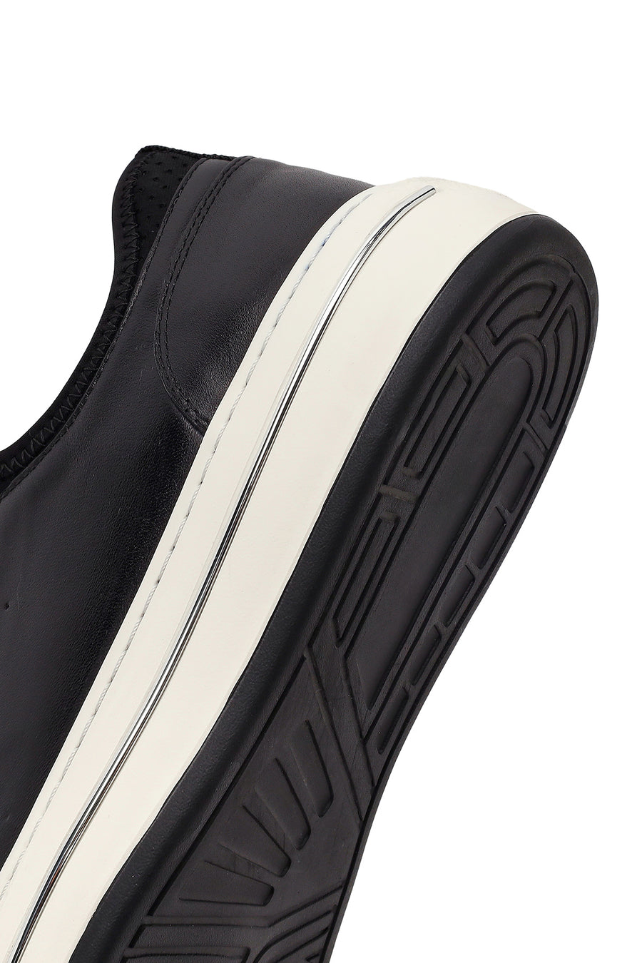 Erkek Siyah Bağcıklı Kalın Tabanlı Deri Sneaker
