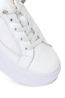 Kadın Beyaz Bağcıklı Kalın Tabanlı Deri Sneaker | Derimod