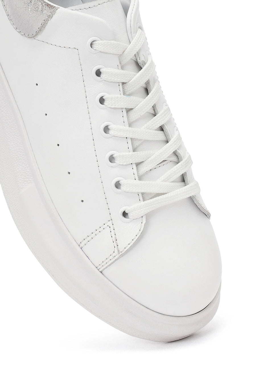Woman White Laced Thick Sole Leather Sneakers