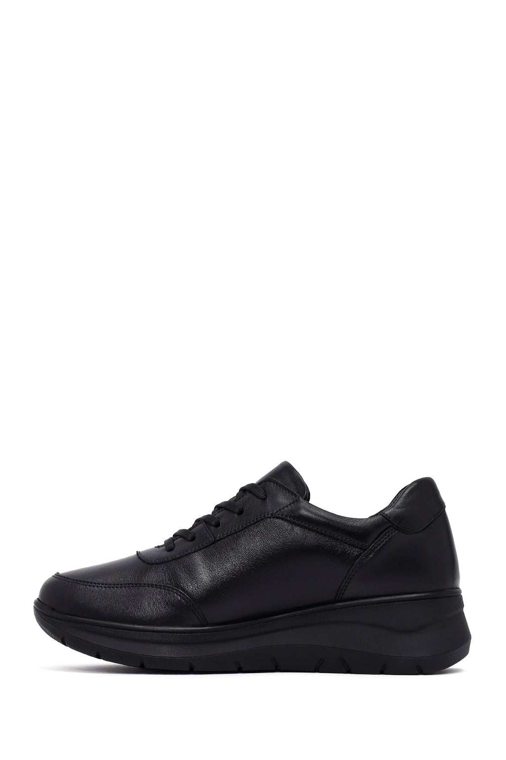Kadın Siyah Bağcıklı Kalın Tabanlı Deri Sneaker