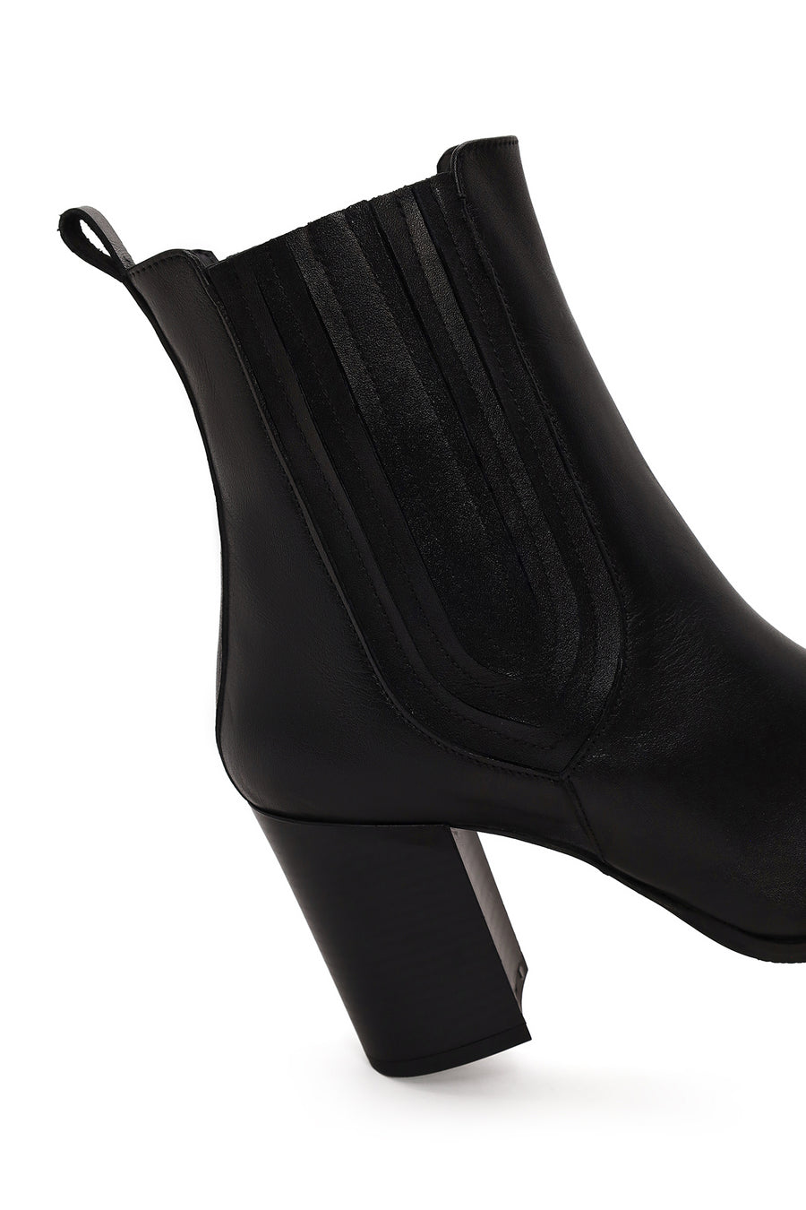Woman Black Thick-Heeled Leather Chelsea Boots