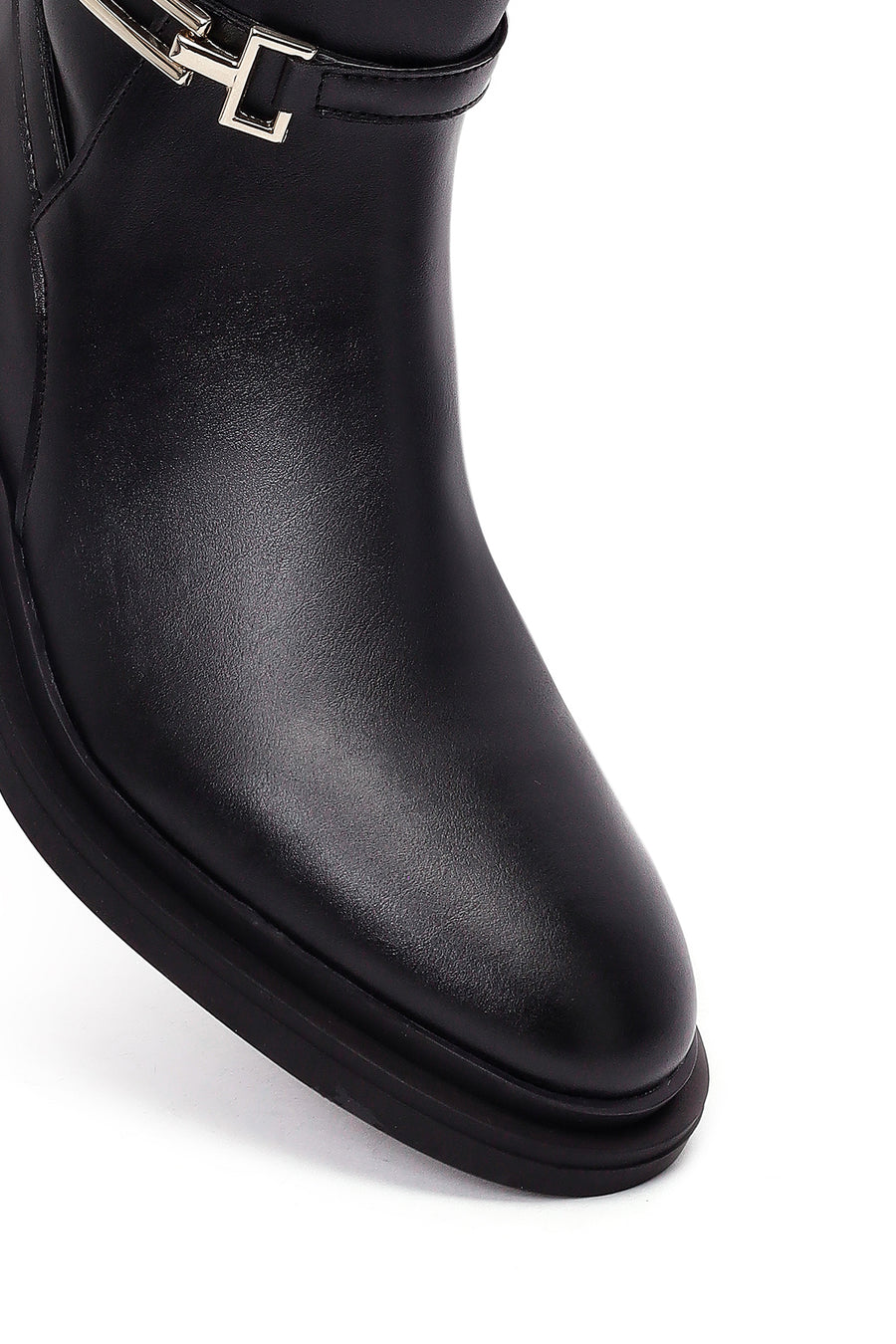 Woman Black Zip Closure Boot