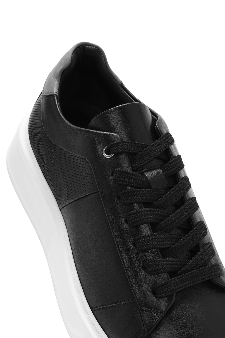 Erkek Siyah Bağcıklı Kalın Tabanlı Deri Sneaker