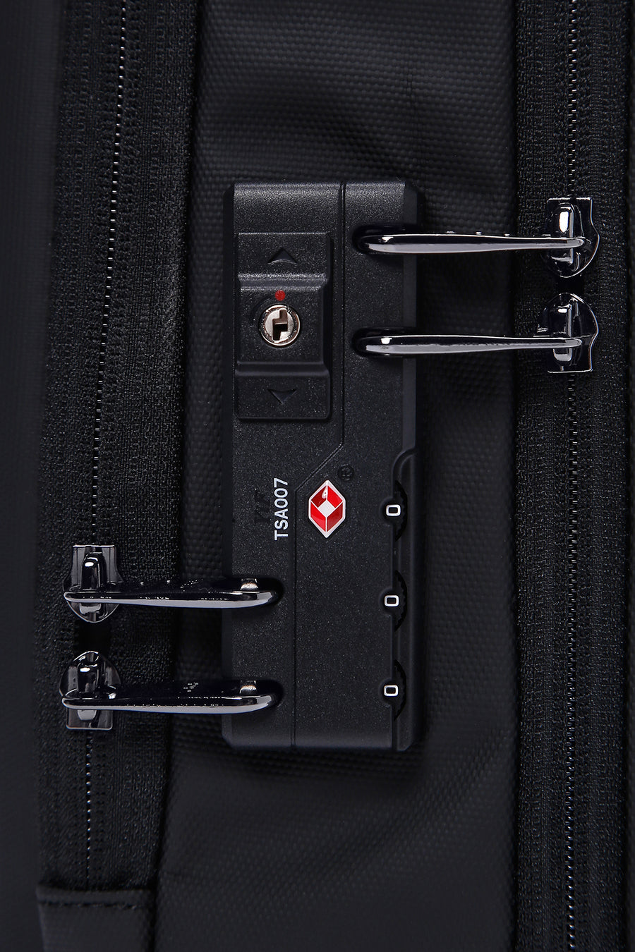 D-Pack Unisex Siyah Teknolojik Hardcase Sırt Çantası