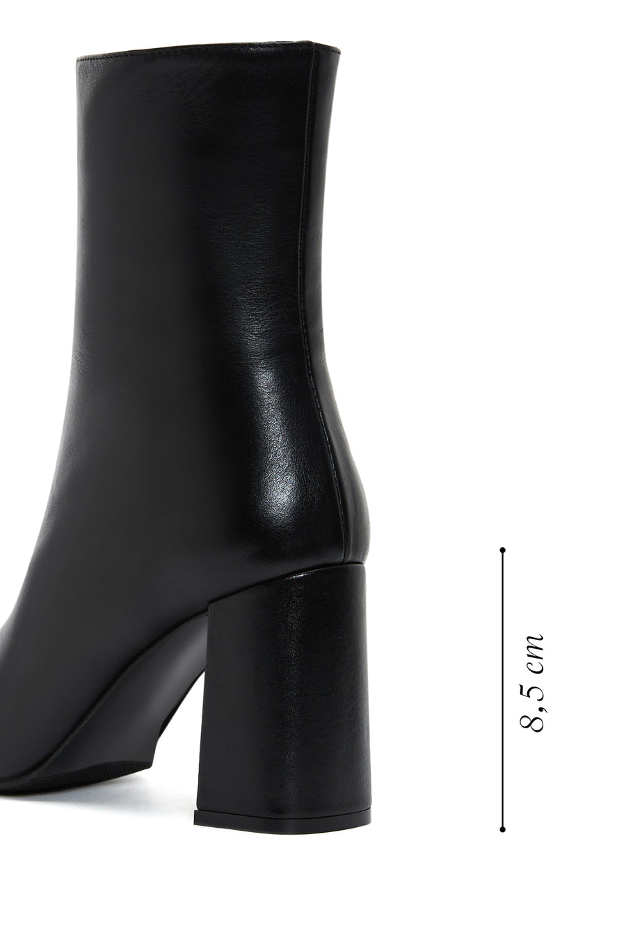 Women's Black Leather Heeled Classic Boots