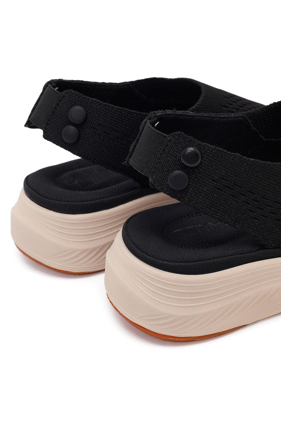 Kadın Siyah Bantlı Kalın Tabanlı Kumaş Comfort Sandalet