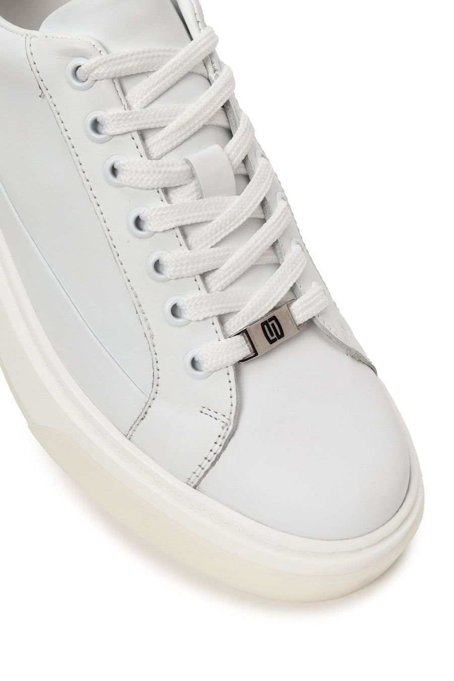 Male White Lace-Up Thick-Soled Leather Sneaker