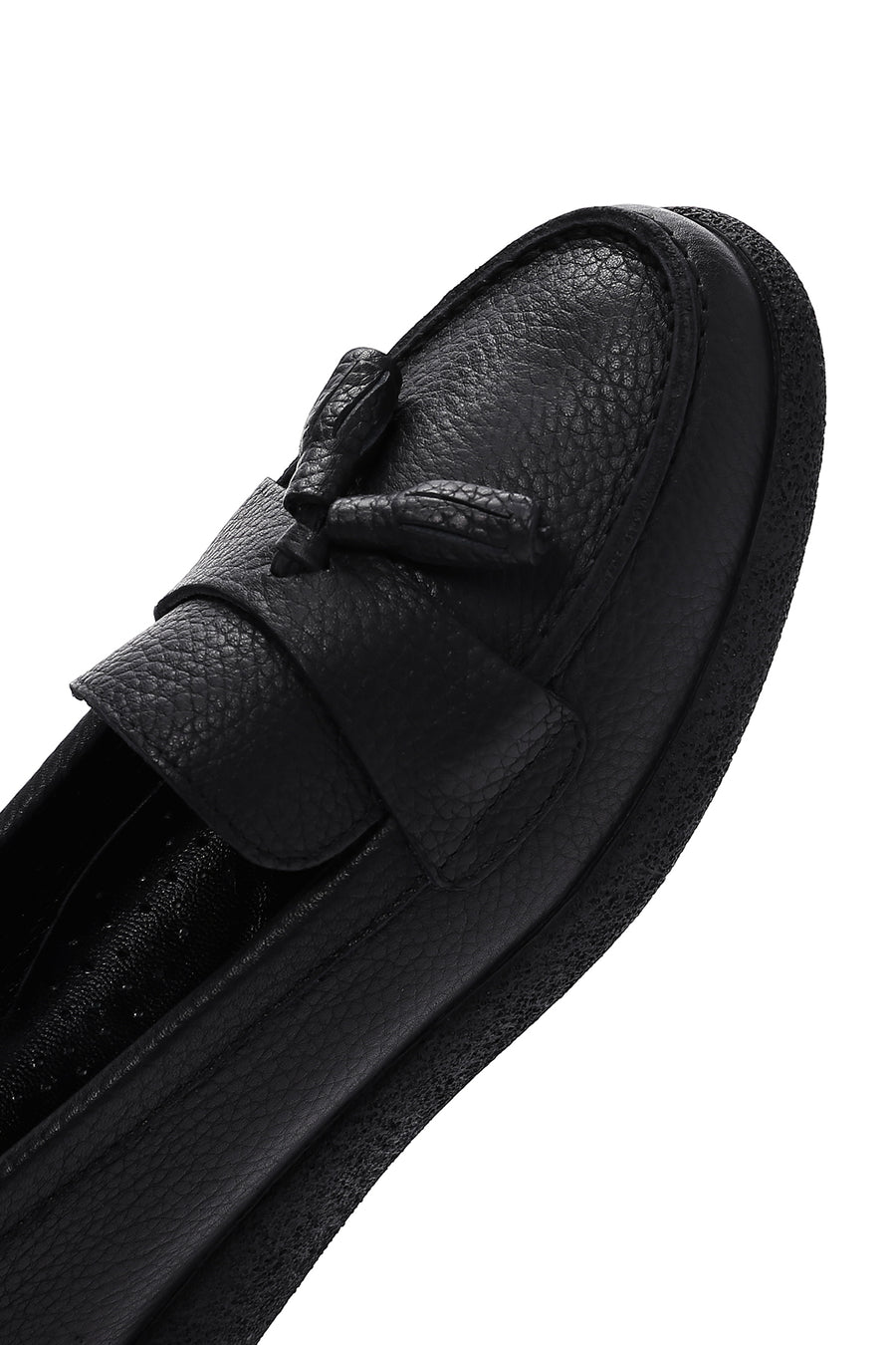 Woman Black Tassel Leather Comfort Loafer