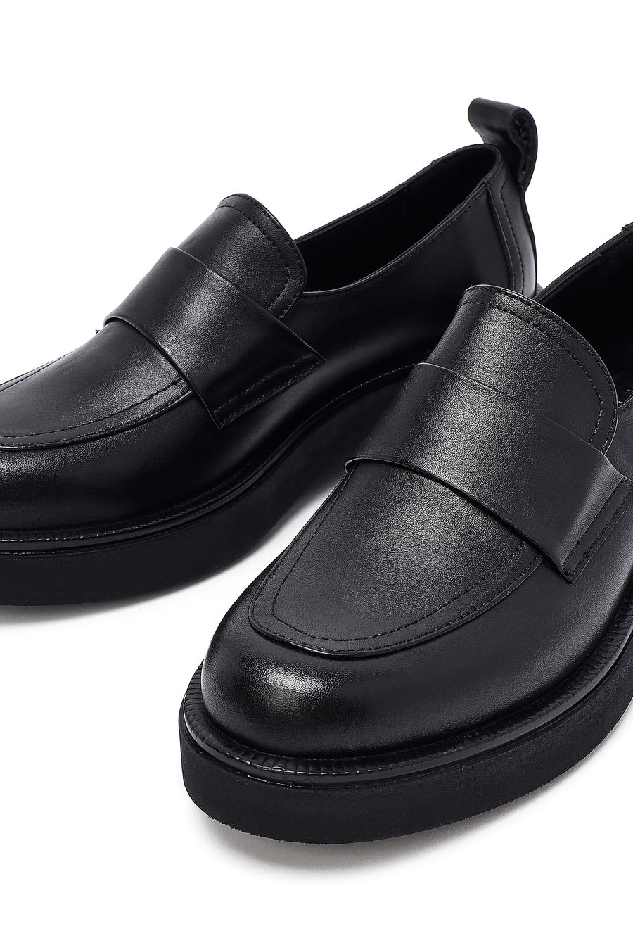 Woman Black Leather Masculine Loafer