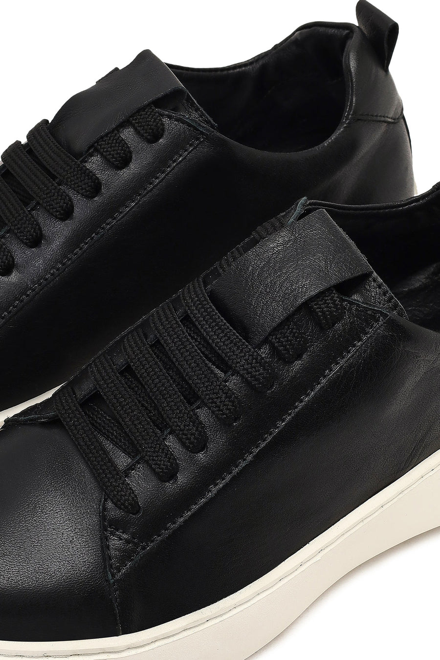 Women's Black Lace-Up Thick-Soled Leather Sneaker