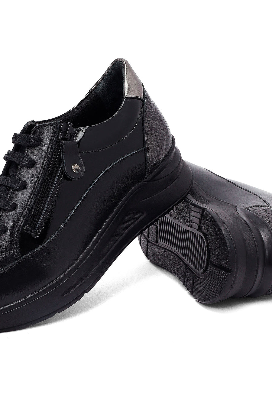 Women's Black Lace-Up Thick-Soled Leather Sneaker