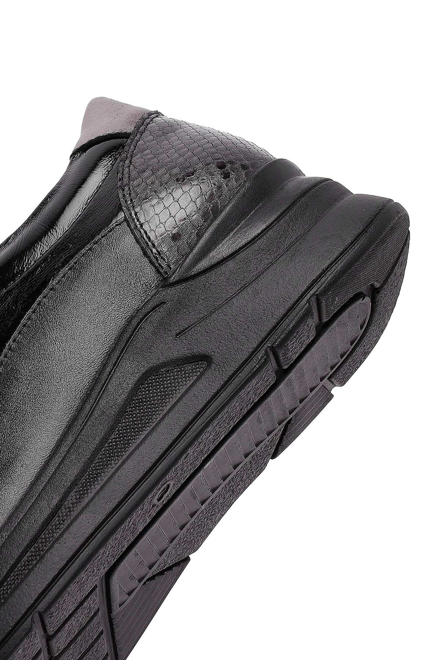 Women's Black Lace-Up Thick-Soled Leather Sneaker