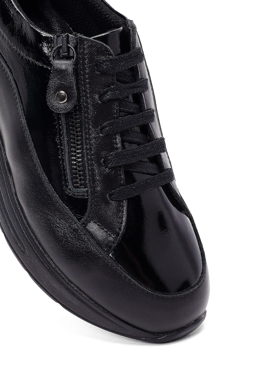 Women's Black Lace-Up Thick-Soled Leather Sneaker