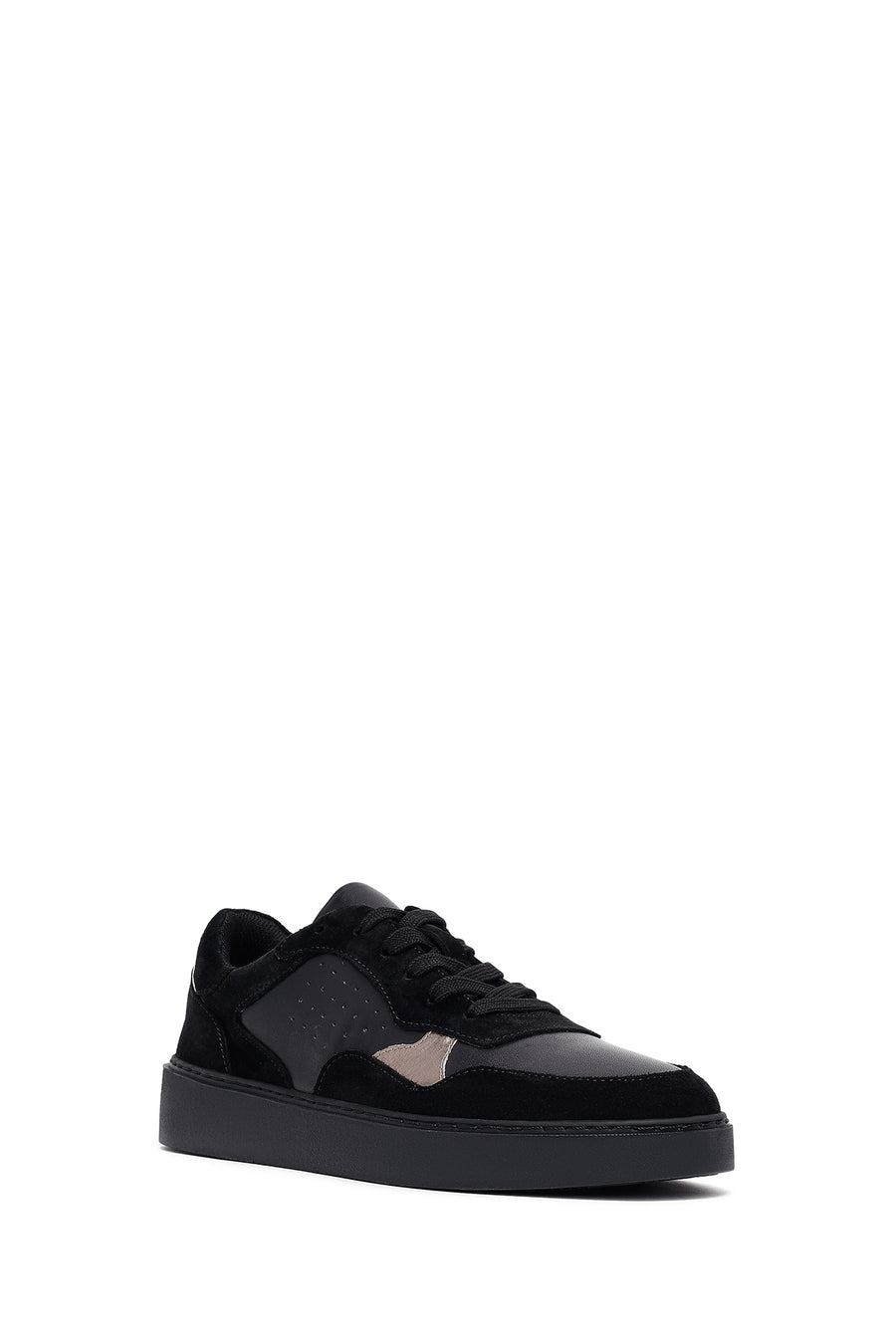 Woman Black Laced Leather Sneakers