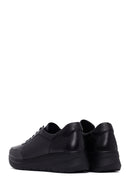 Kadın Siyah Bağcıklı Kalın Tabanlı Deri Sneaker | Derimod