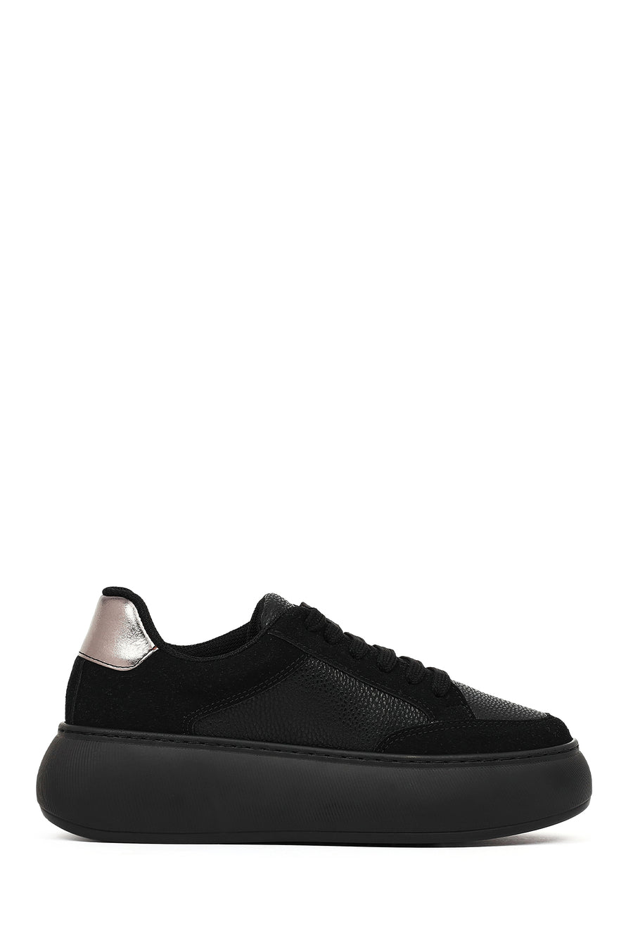 Kadın Siyah Bağcıklı Kalın Tabanlı Sneaker 25AFE145514 | Derimod