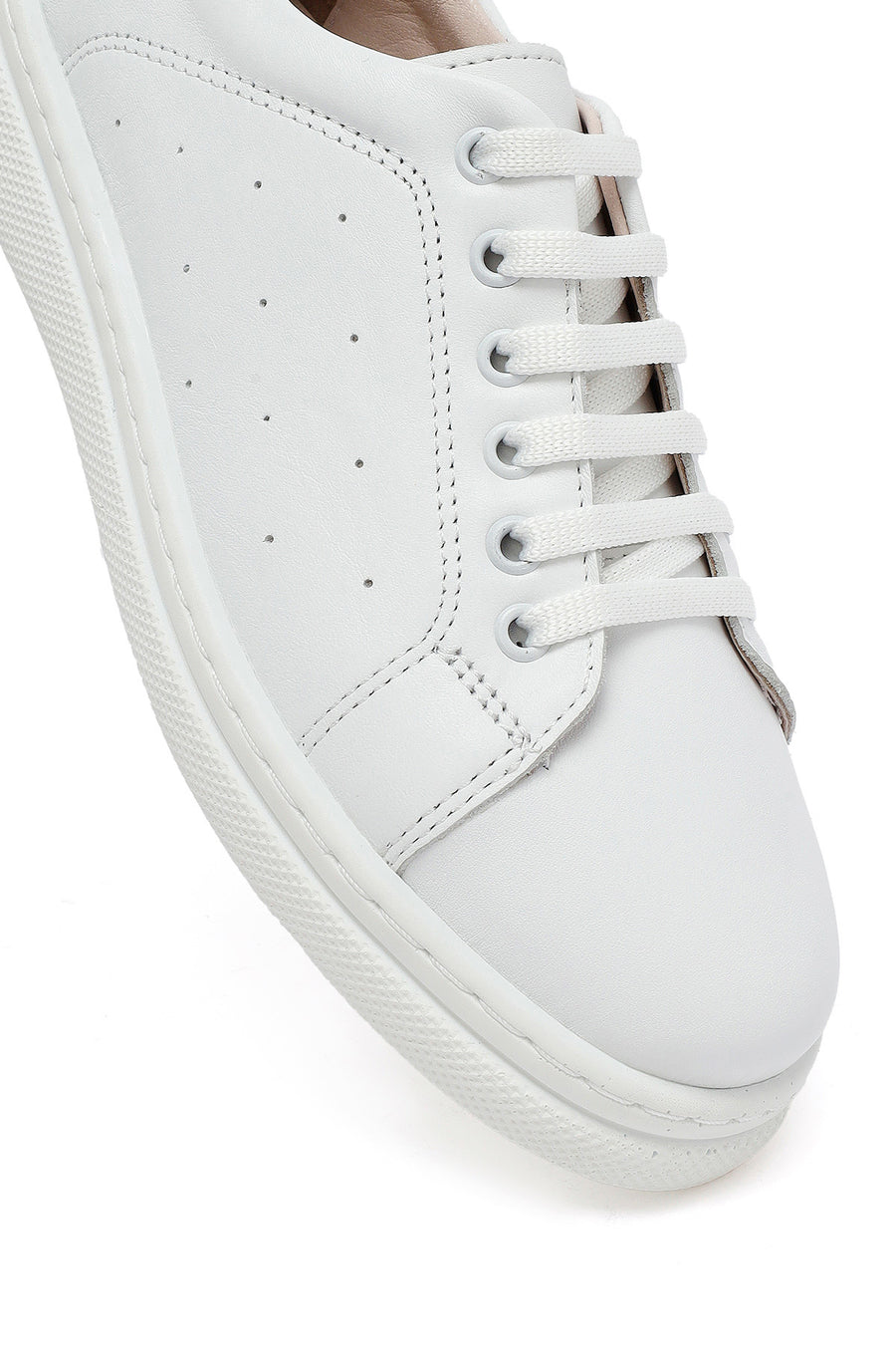 Kadın Beyaz Bağcıklı Deri Sneaker