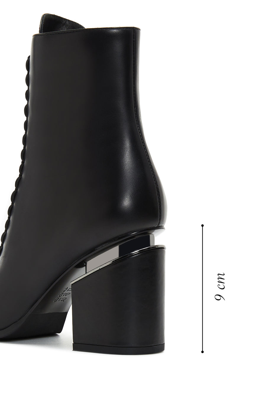 Woman Black Zippered Chunky Heels Leather Boat