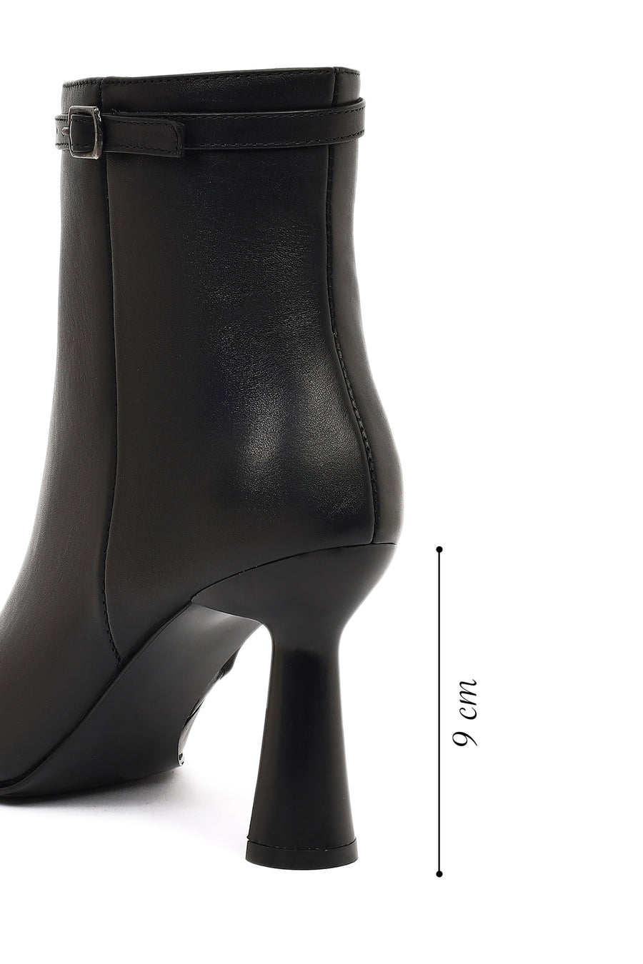Women's Black Zipper Heeled Leather Boots