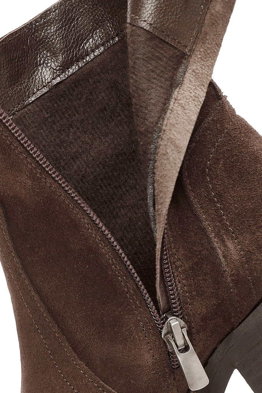 Woman Brown Zippered Suede Leather Boat