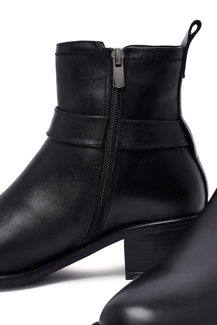Women's Black Zippered Short Thick Heeled Leather Boots