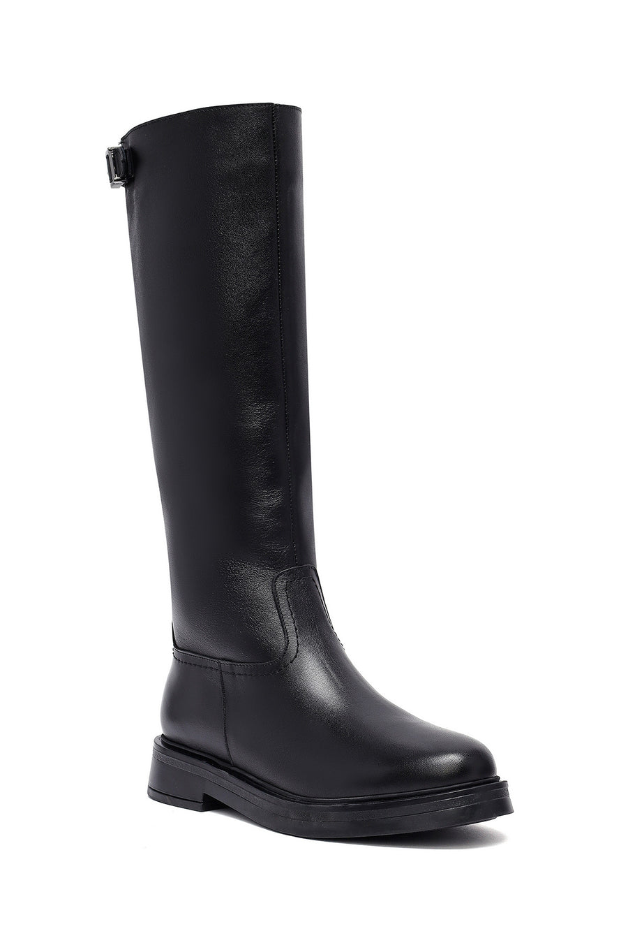 Woman Black Zippered Leather Boot