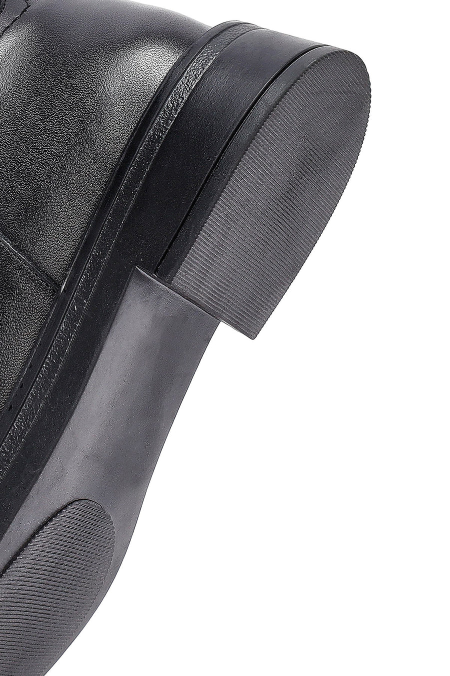 Woman Black Zippered Leather Boot