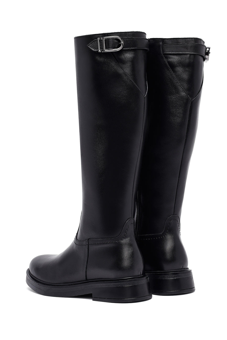 Woman Black Zippered Leather Boot