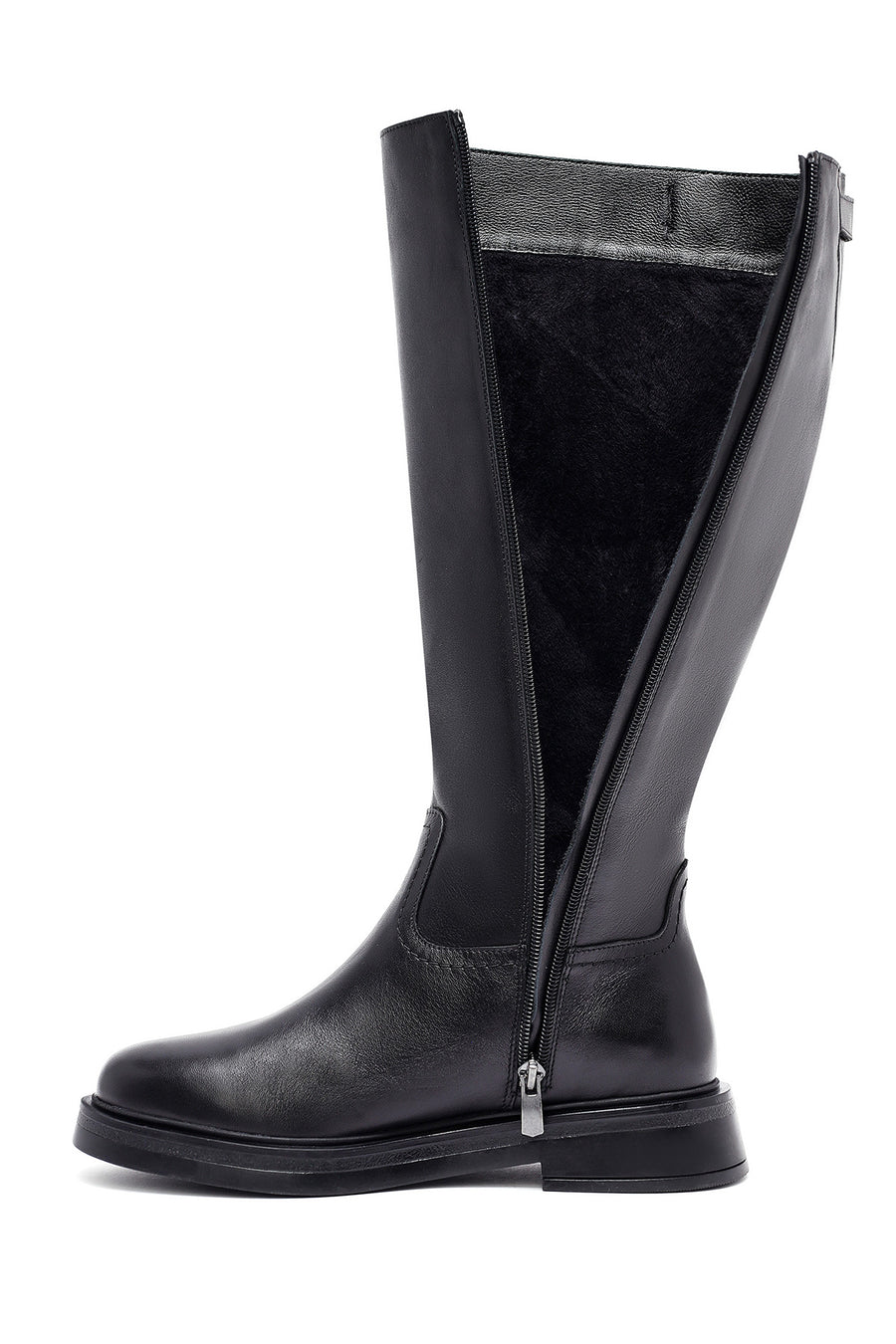 Woman Black Zippered Leather Boot