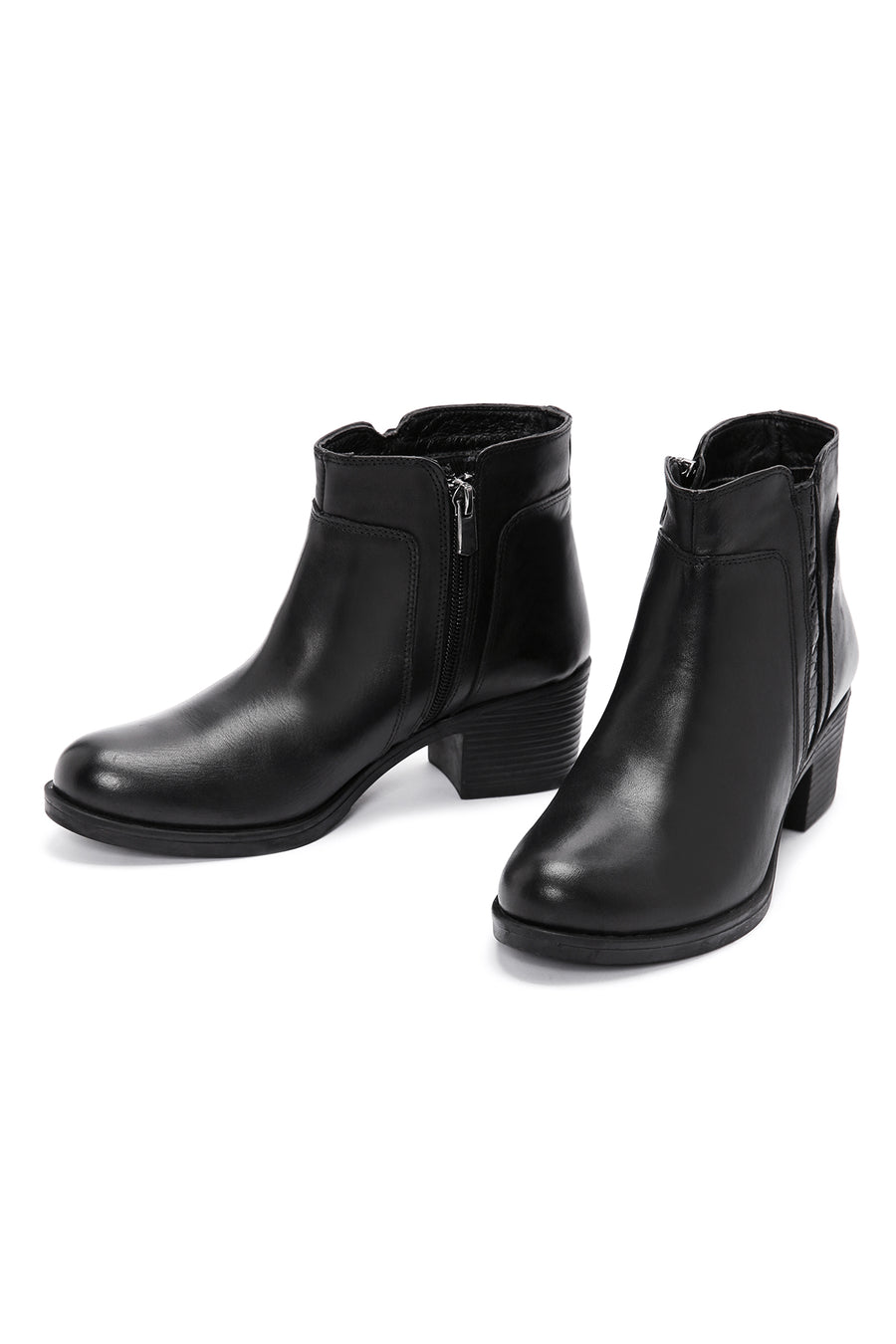 Woman Black Zippered Chunky Heels Leather Boat