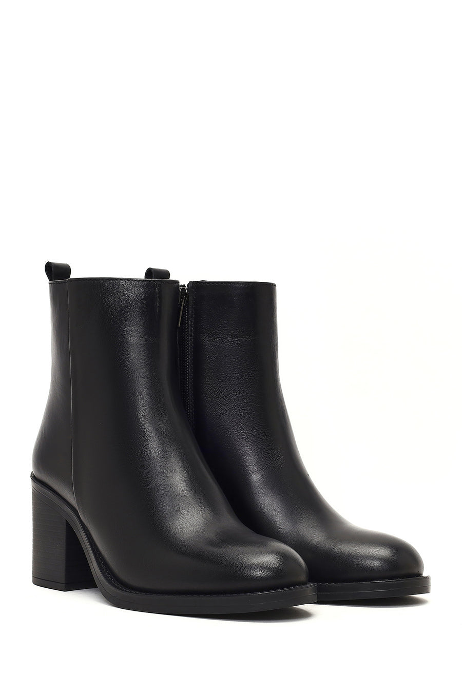 Women's Black Zippered Thick Heeled Leather Boot