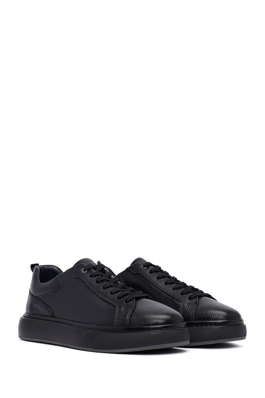 Men's Black Lace-Up Thick-Soled Leather Sneaker