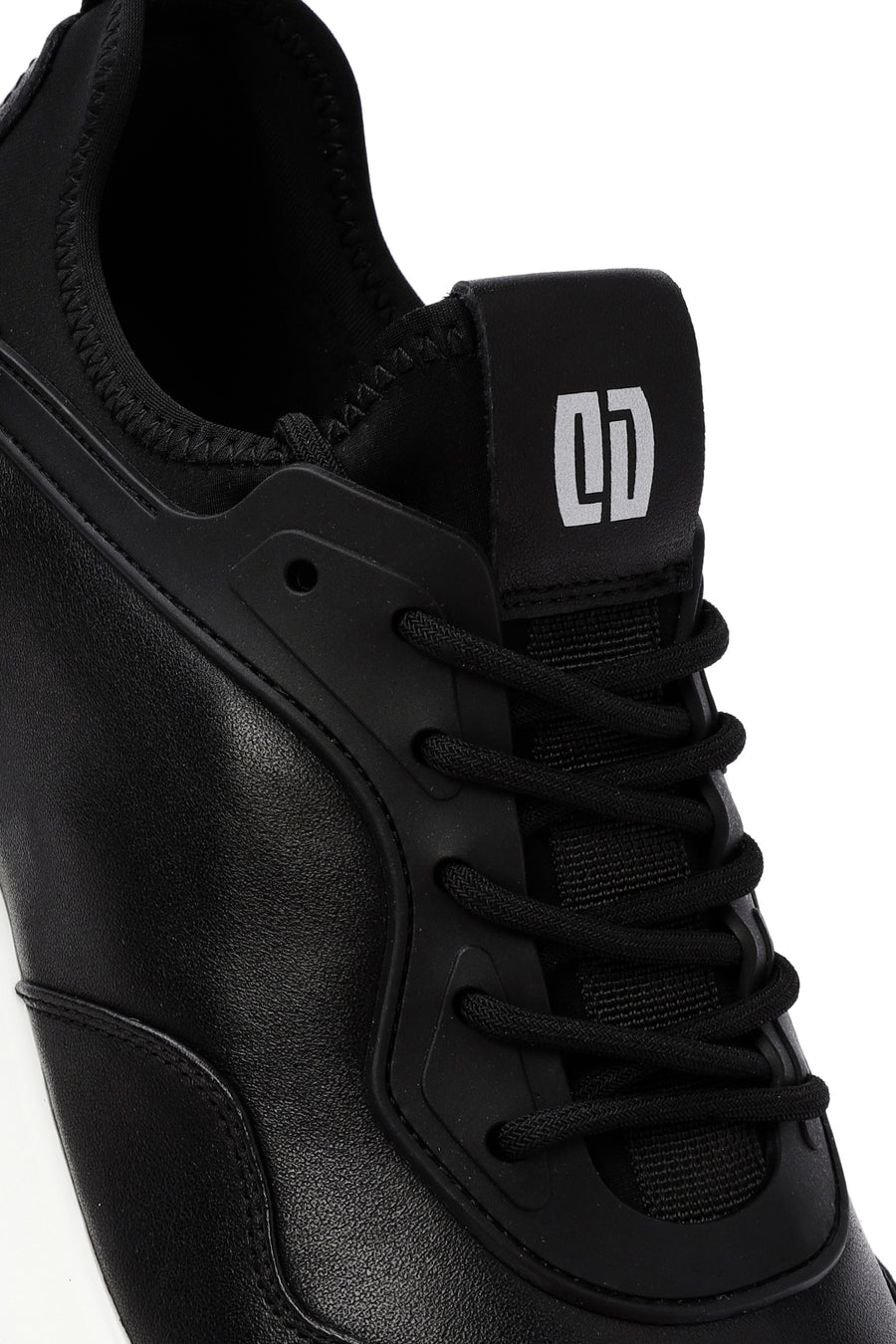 Erkek Siyah Bağcıklı Kalın Tabanlı Deri Casual Sneaker