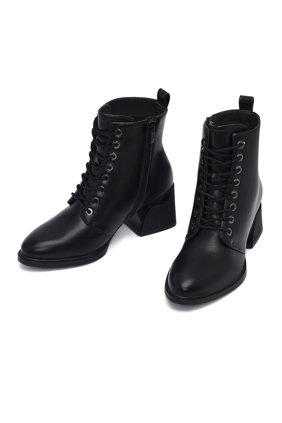 Woman Black Zippered Thick Heel Boots