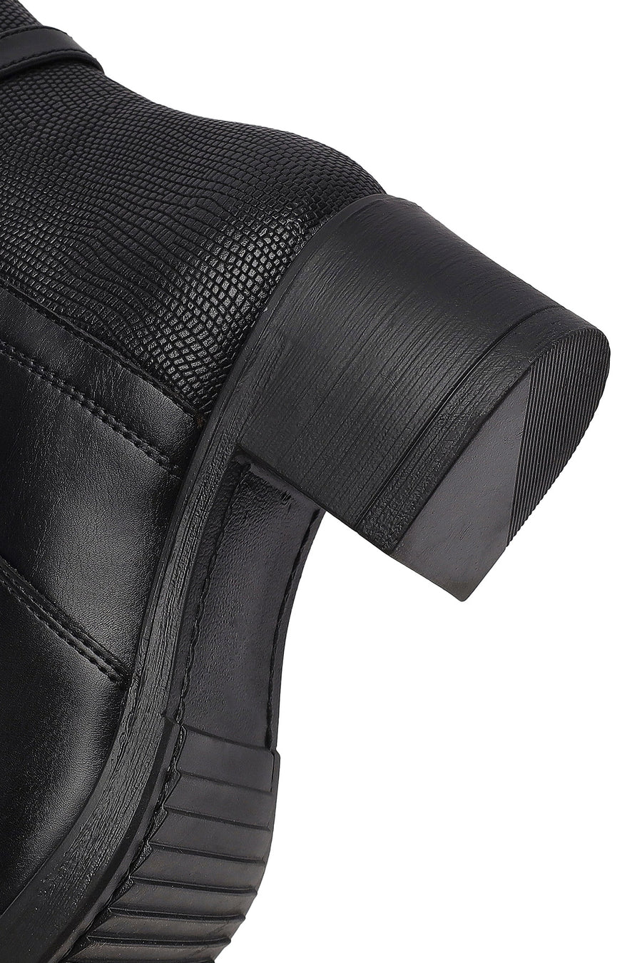 Woman Black Zippered Thick Heel Boots