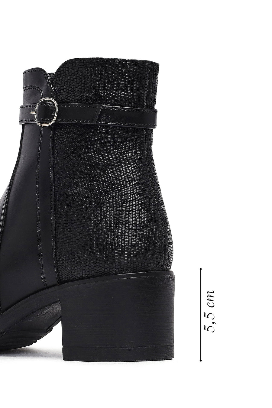 Woman Black Zippered Thick Heel Boots