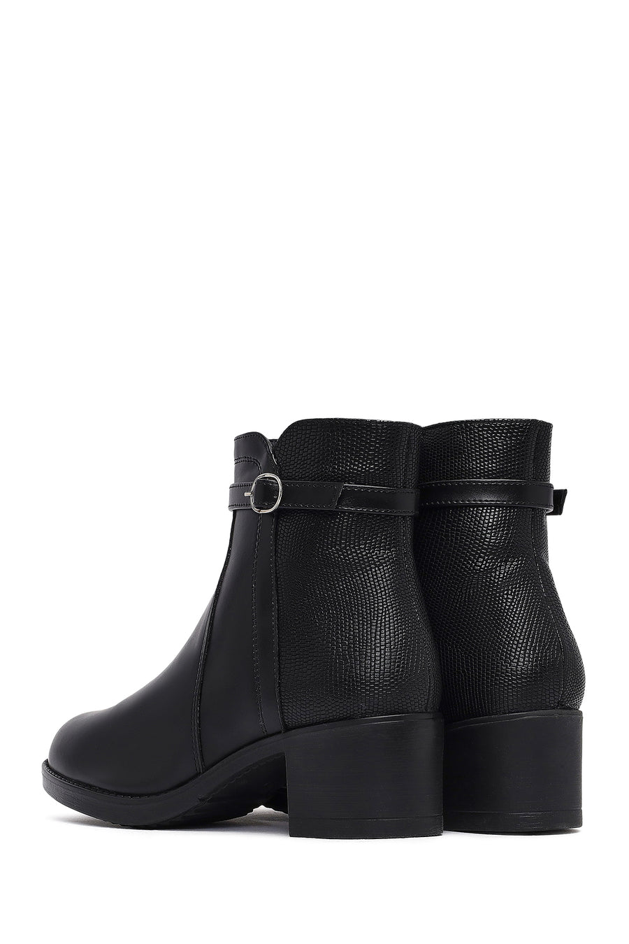Woman Black Zippered Thick Heel Boots