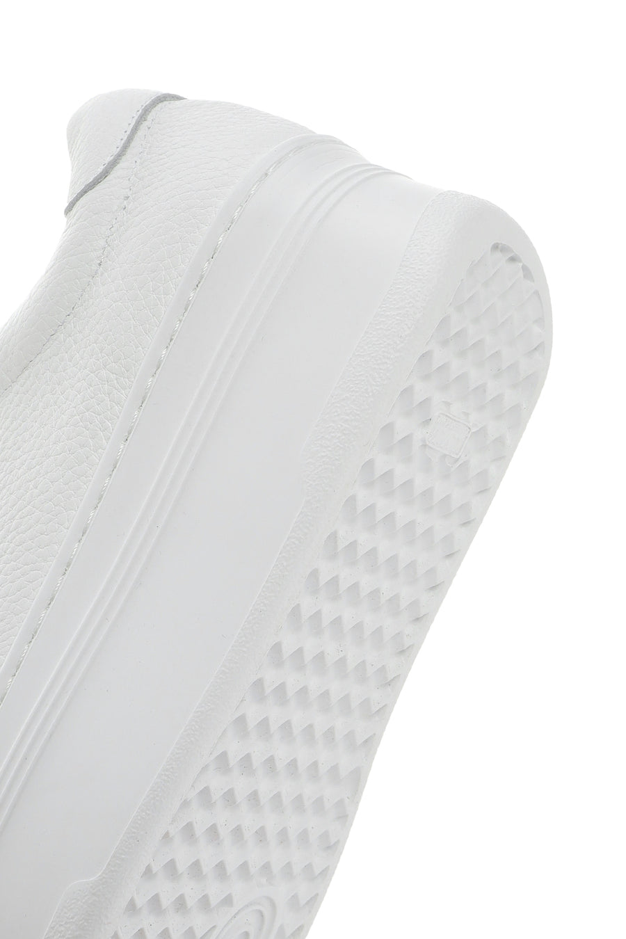 Kadın Beyaz Bağcıklı Kalın Tabanlı Deri Sneaker