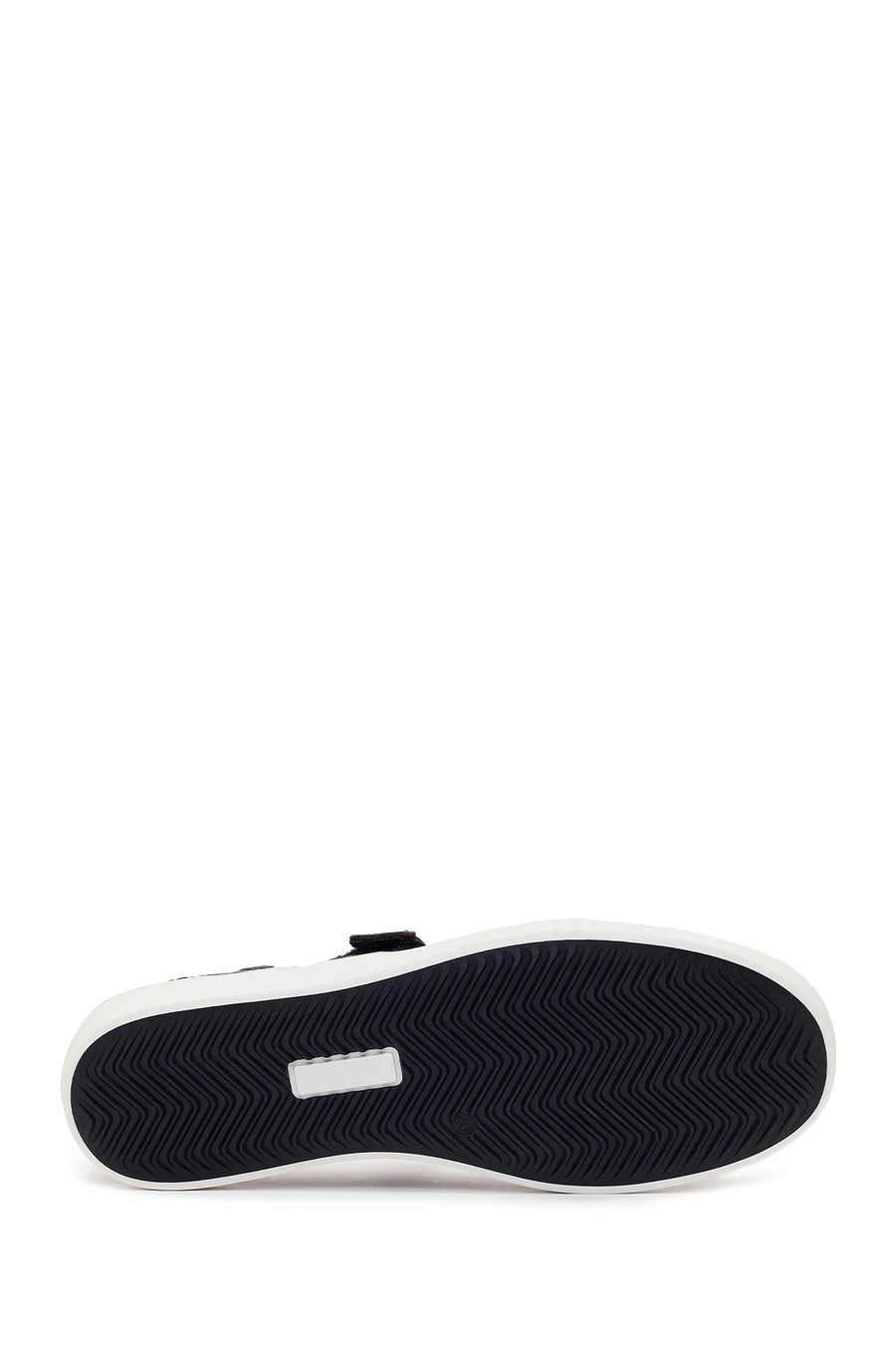Woman Black Strappy Leather Ballet Flat