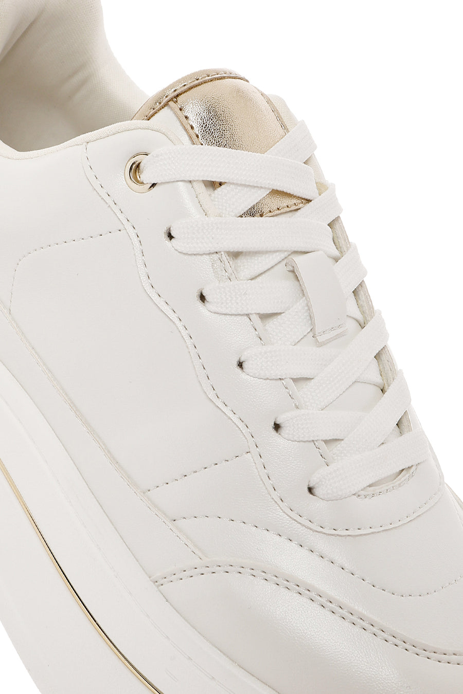 Kadın Beyaz Bağcıklı Kalın Tabanlı Sneaker