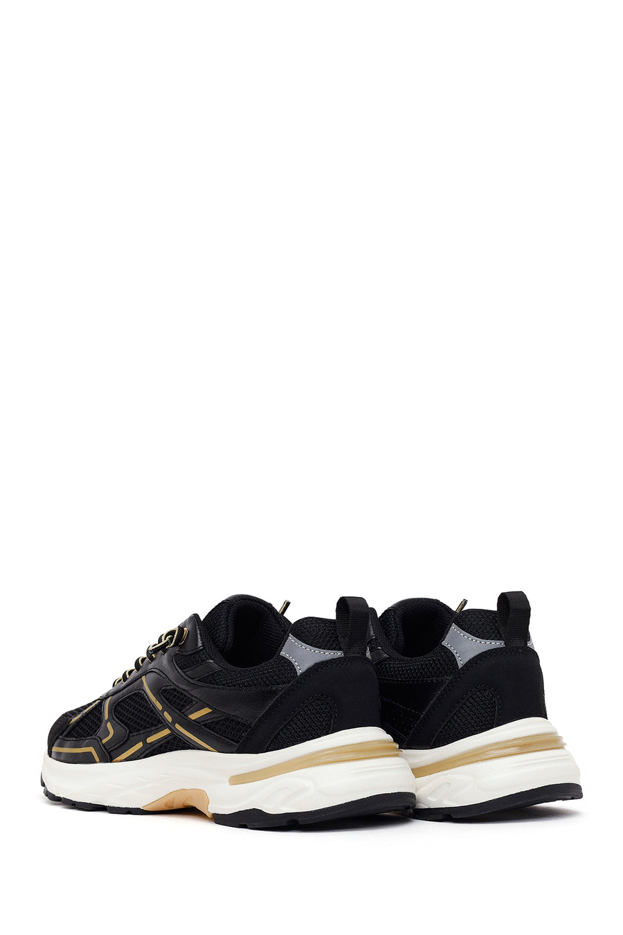 Woman Black Lace-Up Chunky Sneaker