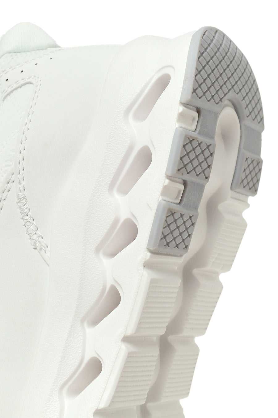 Kadın Beyaz Bağcıklı Kalın Tabanlı Sneaker