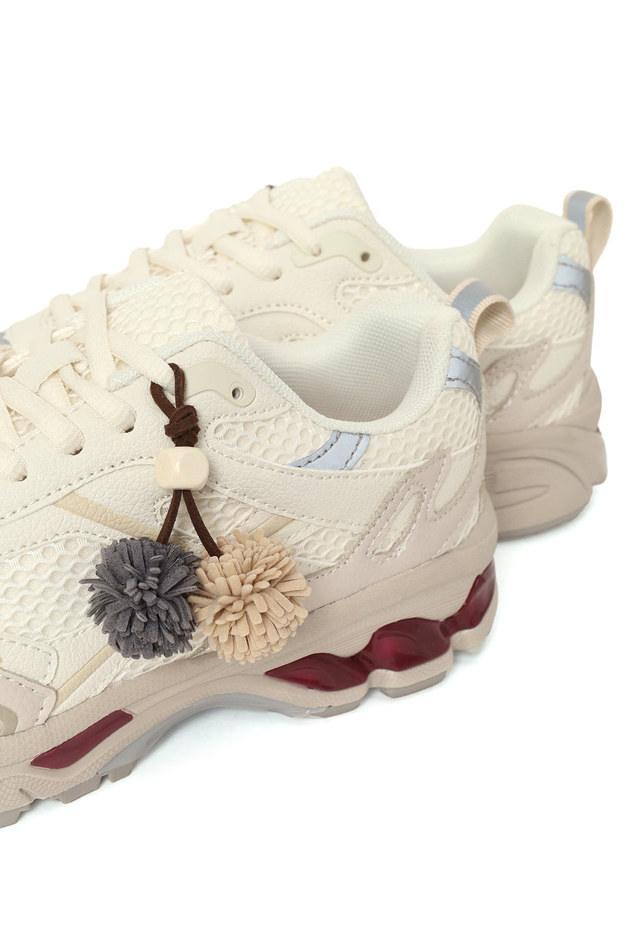 Kadın Krem Bağcıklı Charmlı Kalın Tabanlı Sneaker