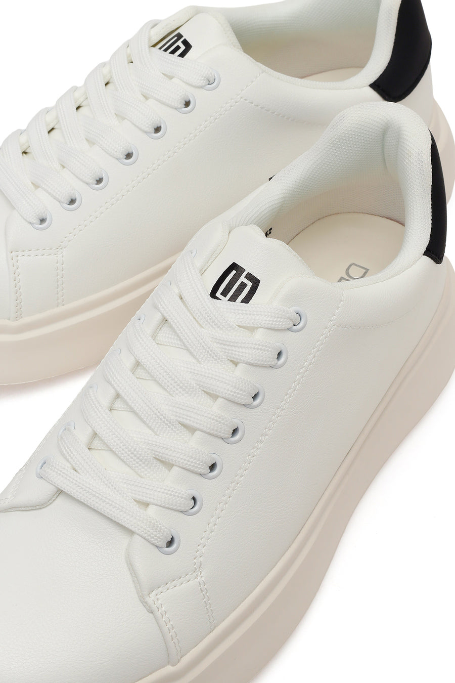Erkek Beyaz Bağcıklı Kalın Tabanlı Sneaker