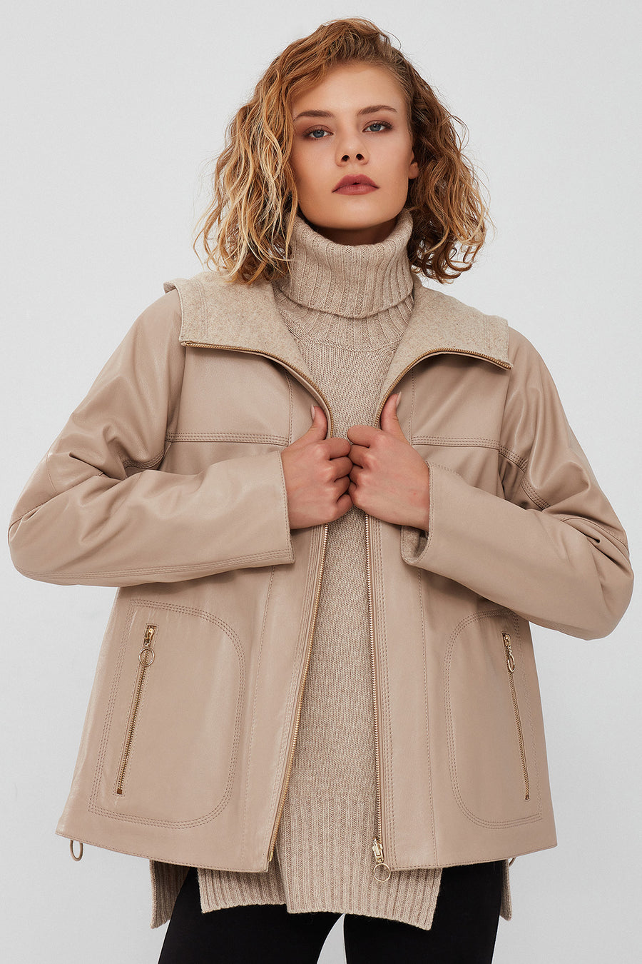 Roma Women's Beige Hooded Double-Sided Oversize Leather Jacket 23WGD5116U4 | Derimod